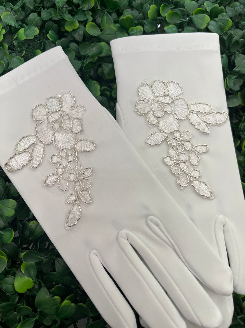 Sara’s Girls’ Satin Lace Gloves