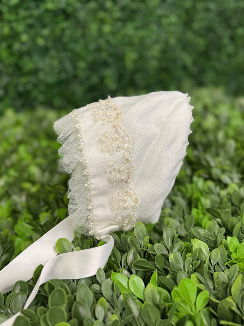 Piccolo Bacio Girls’ Beaded and Tulle Bonnet