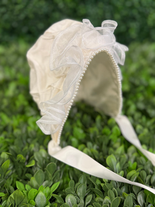 Piccolo Bacio Girls’ Silk and Organza Bonnet