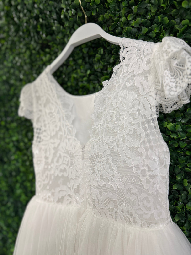 Teter Warm Lace Cap Flutter Sleeve Gown SK15