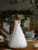 Teter Warm Off Sleeveless and Tiered Lace Gown SK42
