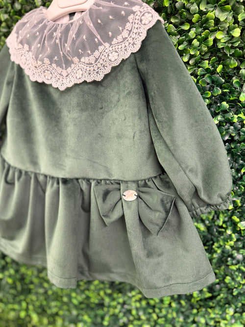 Martin Armanda Girls’ Velvet Green Lace Collar Shift Dress