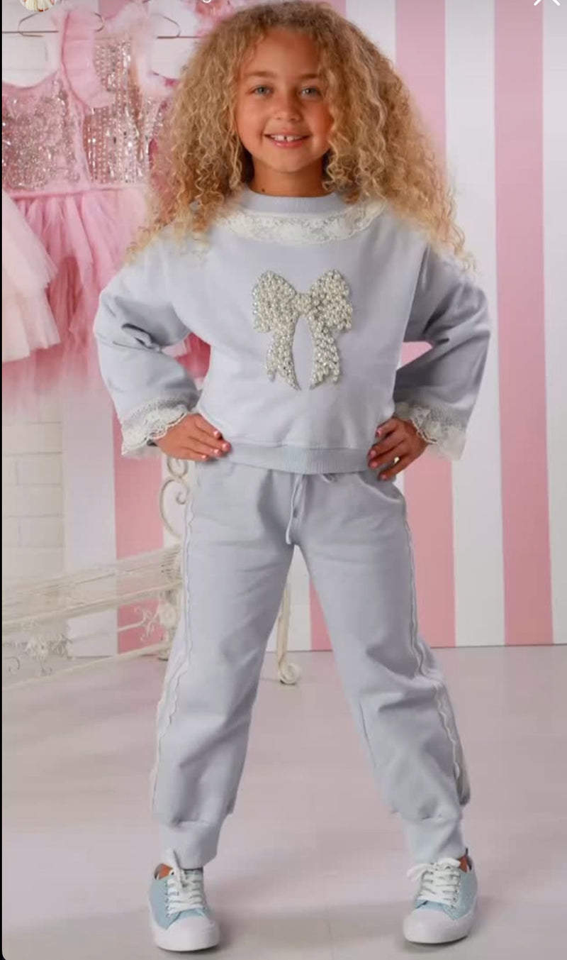 Oh La La Couture Girls’ Lavender Lace Trimmed Pearl Bow Set
