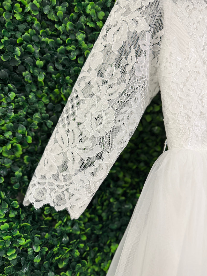 Teter Warm Elbow Sleeve Scallop Soft Lace Tiered Gown SK36