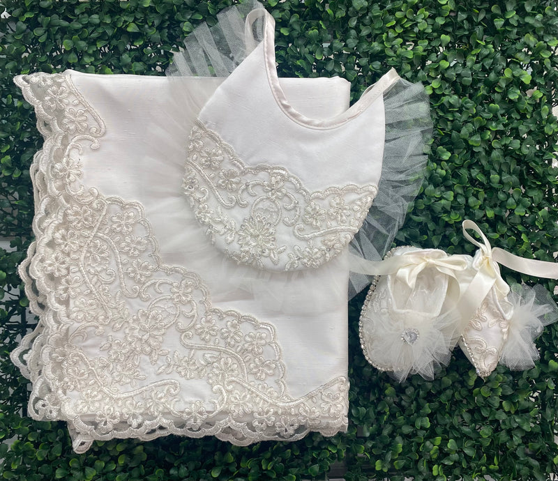 Piccolo Bacio Silk Scallop Lace Royal Lace Cathedral Maggie
