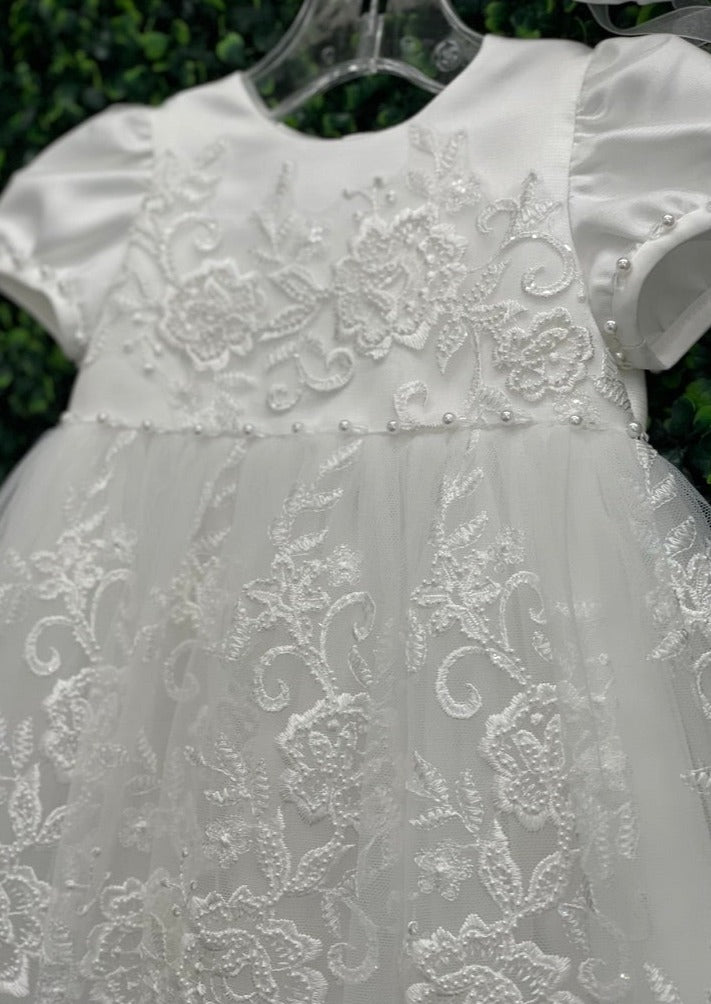 Princess Daliana Embroidered and Pearl Christening Short Gown -Y2051U