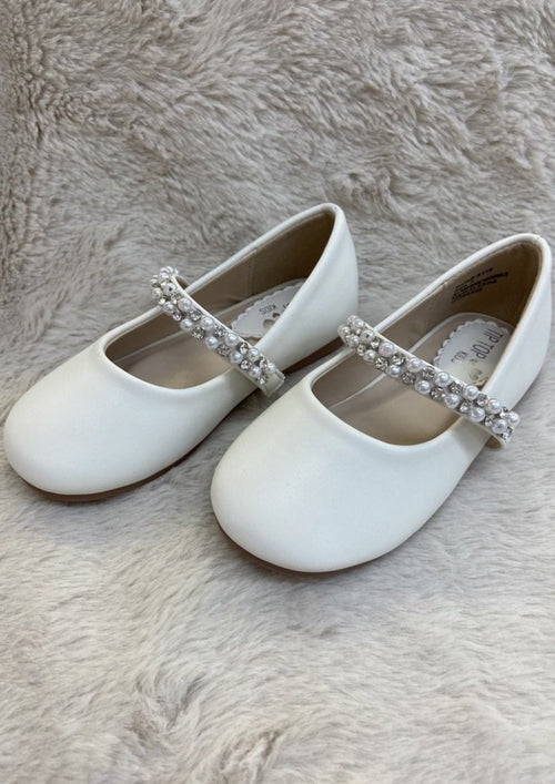Girls MaryJane White Shoe with Pearl Strap S133