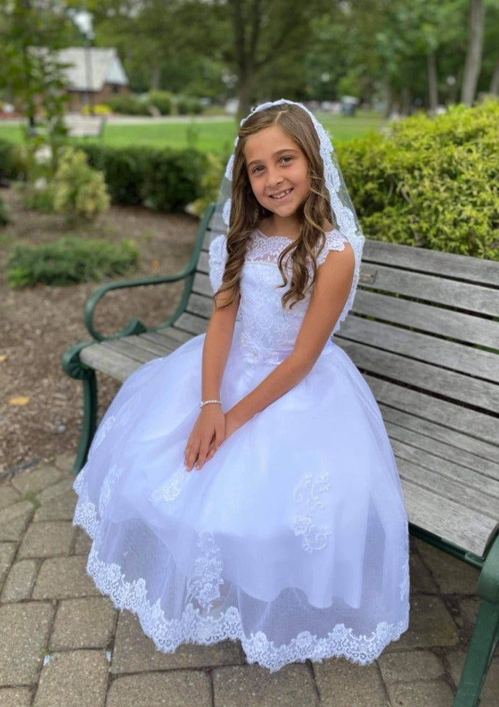 Macis Design Delicate Lace And Tulle Communion Gown T1851 6 / Off White Macis Design Delicate Lace And Tulle Communion Gown T1851 6 / Off White