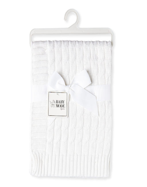 Baby Mode White Cable Knit Receiving Blanket