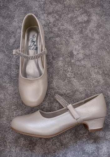 Swea Pea and Lilli Pearl Ivory MaryJane with Rhinestone Strap Girls Shoe (Mia) 10 Youth / Ivory Pearl Swea Pea and Lilli Pearl Ivory MaryJane with Rhinestone Strap Girls Shoe (Mia) 10 Youth / Ivory Pearl