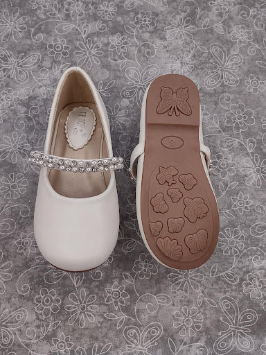 Tip Top Girls’ Ivory Shoe with Pearl and Rhinestone Strap S133 4 Toddler / Off White Tip Top Girls’ Ivory Shoe with Pearl and Rhinestone Strap S133 4 Toddler / Off White
